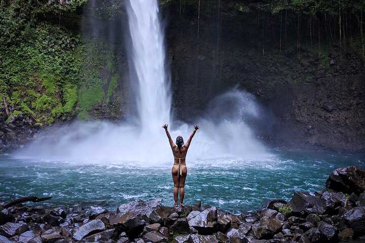 The Baqueano Private Transportation | Private Shuttle | SJO Airport | LIR Airport